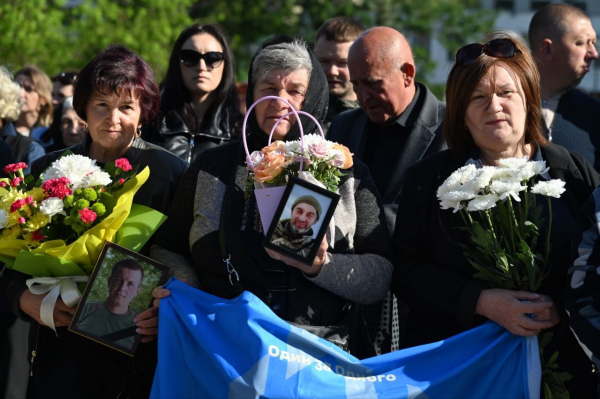 У Тернополі вшанували пам’ять загиблих героїв панахидою «Світло молитви в темряві війни» (фото)