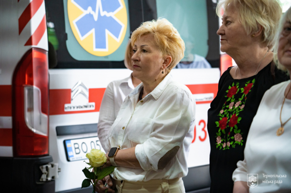 У Тернополі привітали медиків екстреної допомоги з професійним святом (фото)