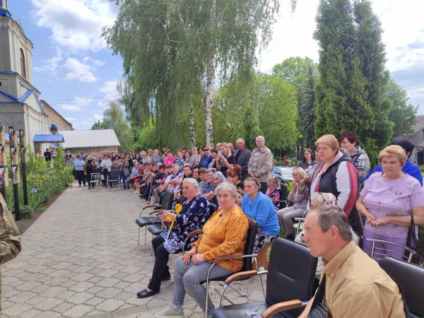 У Великих Дедеркалах відкрили Алею Надії для родин полонених і зниклих безвісти захисників (фото)