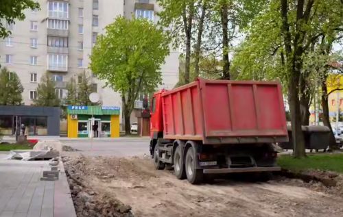 Ремонт на вулиці Веселій у Тернополі: тимчасове перекриття руху та зміни маршруту №21 (відео)