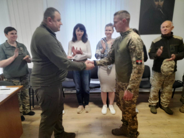 Високими державними відзнаками нагородили захисників з Тернопільщини (ФОТО)