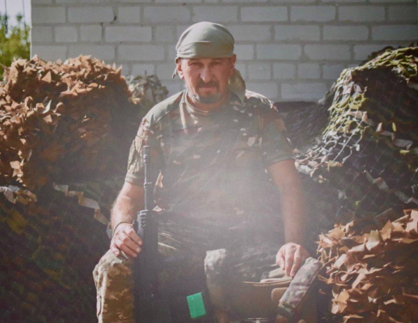 Фотовиставка «Війна в обличчях», присвячена українським захисникам, діє у Тернопільській облраді (фото)