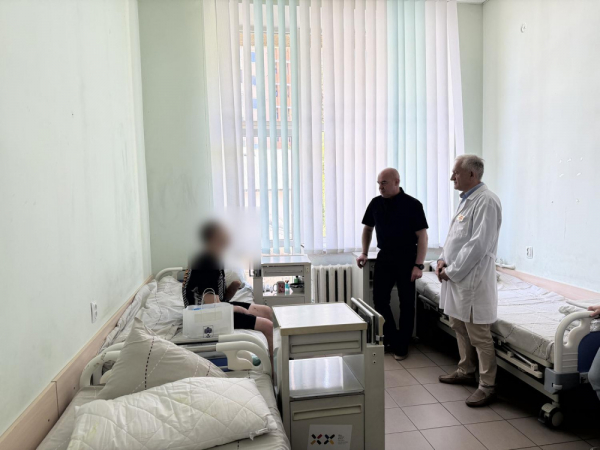 У Тернополі військовим на реабілітації вручили 87 подарункових наборів до Дня Героїв (фото)