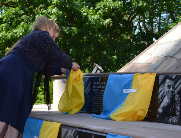 Меморіальні знаки полеглим Героям відкрили у Білобожницькій громаді (ФОТО)