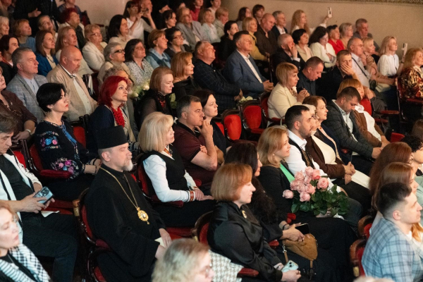 Від Тернополя до світових сцен: легендарна «Зоринка» відзначила річницю створення (фото)
