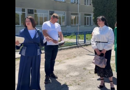 Народна депутатка приїхала на Чортківщину відстоювати сільську школу (відео)