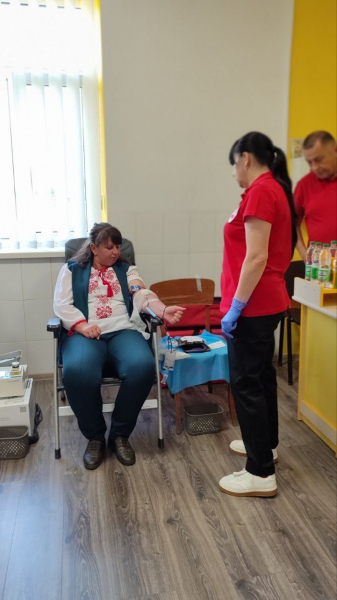 На Теребовлянщині під час донації зібрали понад 18 літрів крові (фото)
