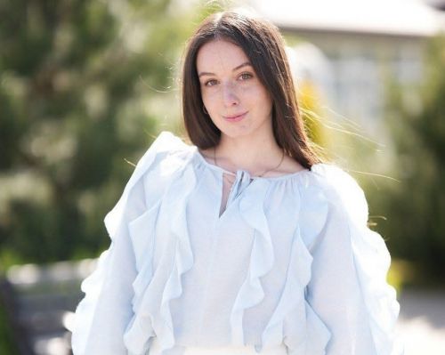 Випускниця Дунаївської школи склала НМТ з англійської на 200 балів (фото)