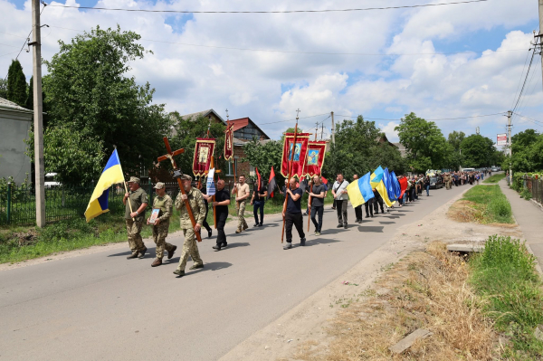 У Петрикові попрощалися із захисником Сергієм Оліярчуком (фото)