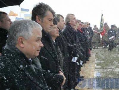 Хвиля відмов від польських нагород шириться: до неї долучилися два президенти України (фото)