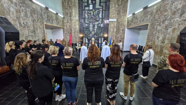 У Тернополі в останню дорогу провели воїна Андрія Стоцького з Донеччини (ФОТО)