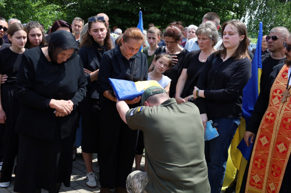 У Петрикові попрощалися із захисником Сергієм Оліярчуком (фото)