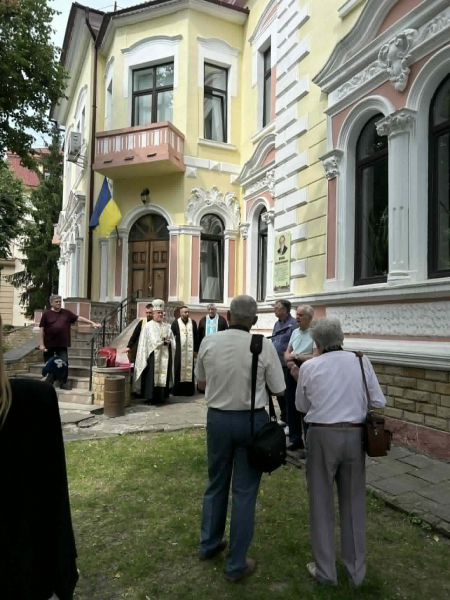 Меморіальну дошку видатному вченому Омеляну Пріцаку відкрили у Тернополі (фото)