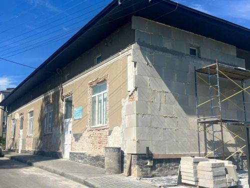 У Зборові триває термомодернізація Центру первинної медико-санітарної допомоги (фото)