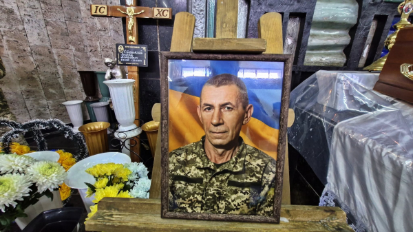 У Тернополі в останню дорогу провели воїна Андрія Стоцького з Донеччини (ФОТО)