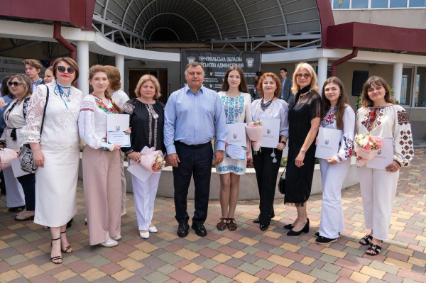 Найкращих школярів Тернопільщини відзначили обласними нагородами (фото)