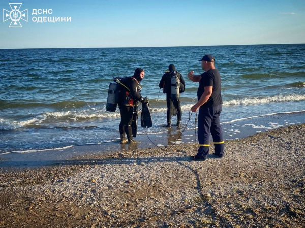 Порив вітру відніс дитину в море: на Одещині другу добу тривають пошуки 10-річної дівчинки (фото)