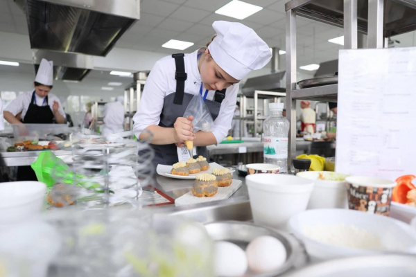 Учні тернопільських профтехів здобули два «золота» на конкурсі LVIV SKILLS 2026 (фото)