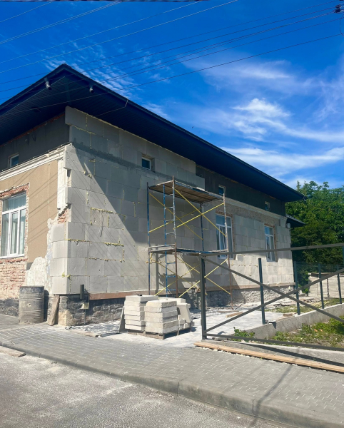 У Зборові триває термомодернізація Центру первинної медико-санітарної допомоги (фото)