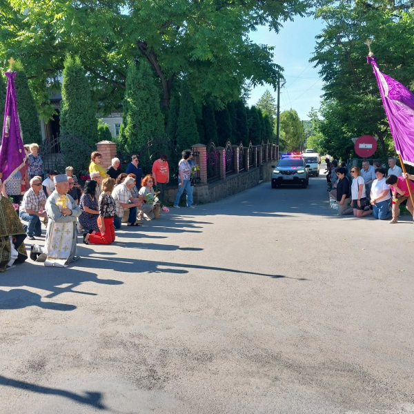 На Борщівщині живим коридором зустріли полеглого воїна Костянтина Соколівського (фото)