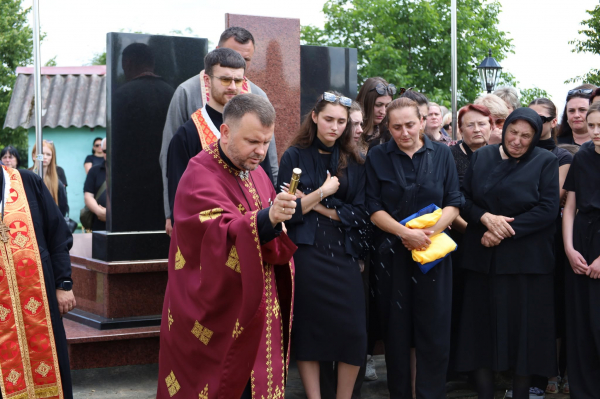 У Петрикові попрощалися із захисником Сергієм Оліярчуком (фото)