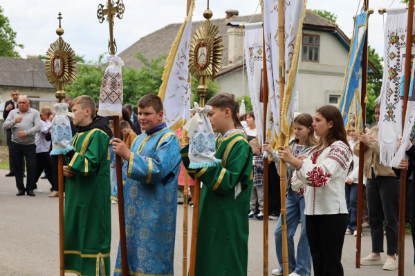 Меморіальну дошку полеглому воїну Роману Шугиті відкрили у Йосипівці (ФОТО)
