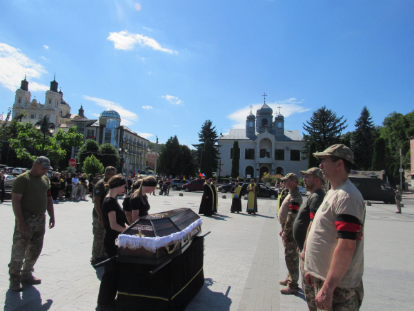 На Кременеччині зустріли воїна, який загинув у 2024 році на Запорізькому напрямку (фото)