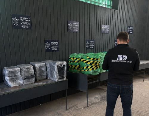 У водійки з Тернополя на кордоні вилучили ноутбуки на 3 мільйони гривень: деталі (ФОТО)