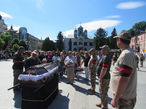 На Кременеччині зустріли воїна, який загинув у 2024 році на Запорізькому напрямку (фото)