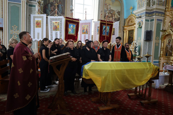 У Петрикові попрощалися із захисником Сергієм Оліярчуком (фото)