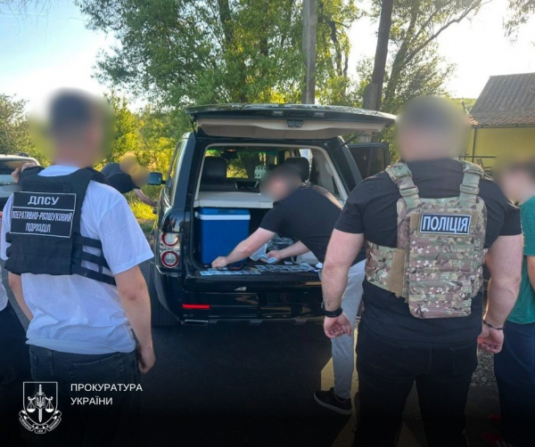 10 тисяч доларів за втечу до Румунії: на Тернопільщині викрили канал переправлення чоловіків за кордон (фото)