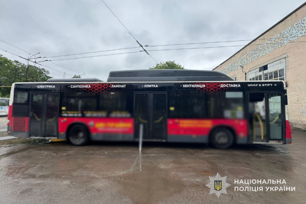 76-річна жінка зламала ногу у маршрутці Тернополя (фото)