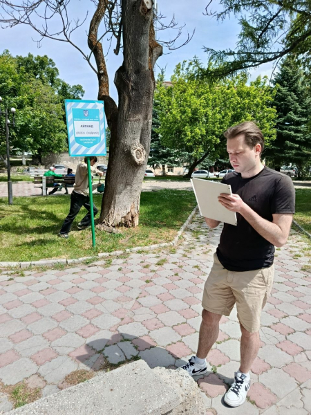 У Чорткові попереджають про небезпечний стан ботанічної пам’ятки в міському сквері (фото)