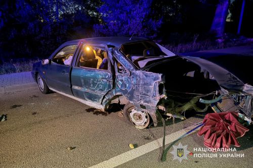 Зустріли на колінах з квітами та лампадками полеглого воїна Юрія Луханіна у селі Петриків (ФОТО)