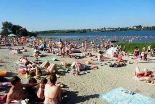 Через 9 днів у Тернополі офіційно відкриють пляжі та дозволять купатися