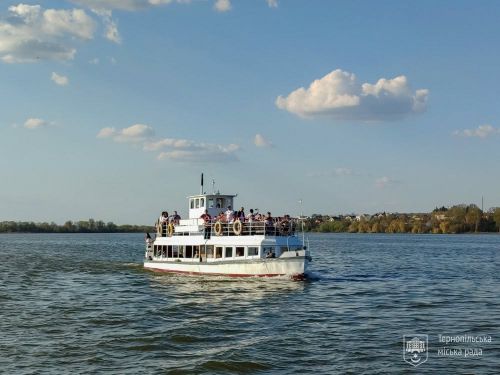 У Тернополі відновили теплохідні рейси до Дальнього пляжу