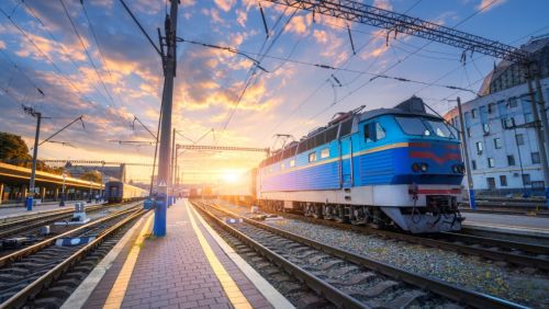 Вісім поїздів затримується в русі через нічну атаку росіян по Україні