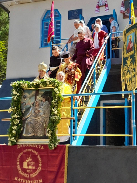 Хресною ходою на Кременеччині відсвякували 375-річчя каплички Богдана Хмельницького (фото)