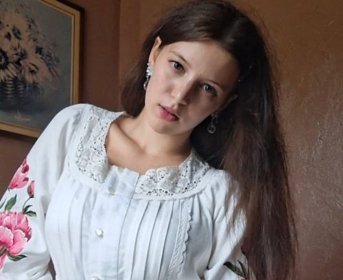 Випускниця Бережанського ліцею склала НМТ з англійської мови на 200 балів (фото)