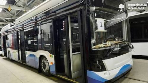 Нові сучасні низькопідлогові тролейбуси вийшли на маршрути у Тернополі (ВІДЕО)
