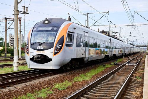 «3000 км Україною»: «Укрзалізниця» оприлюднила список поїздів для безкоштовних подорожей влітку