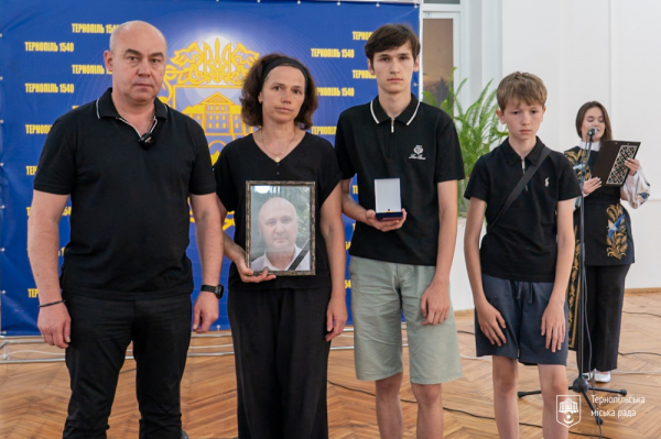 18 полеглих захисників із Тернополя посмертно стали почесними громадянами міста (фото)