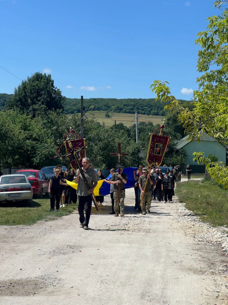 У Саранчуках попрощалися із захисником Олегом Сокирником (фото)