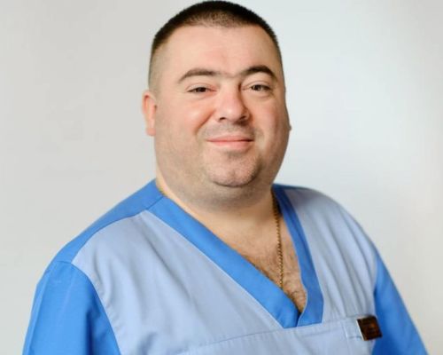 43-річний хірург з Кременеччини раптово помер під час медичної конференції (фото)