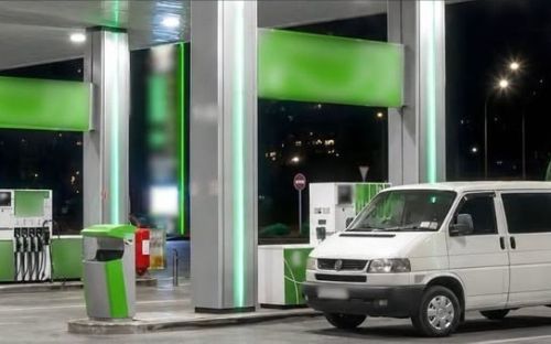 Під час повітряної тривоги не залишайтеся на АЗС: поліція Тернопільщини закликала водіїв дбати про безпеку