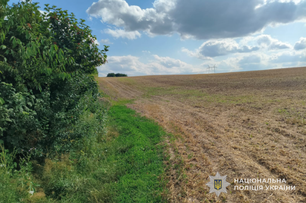 16-річний мотоцикліст потрапив в аварію у полі на Чортківщині (фото)