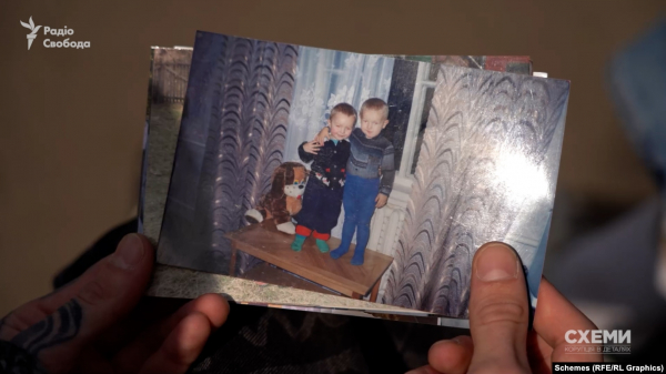«Коновал». Російський медик, який систематично знущається над бранцями в колонії у Пакіно. «Схеми» знайшли його (фото, відео)