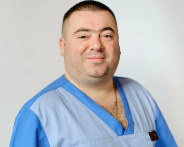 43-річний хірург з Кременеччини раптово помер під час медичної конференції (фото)