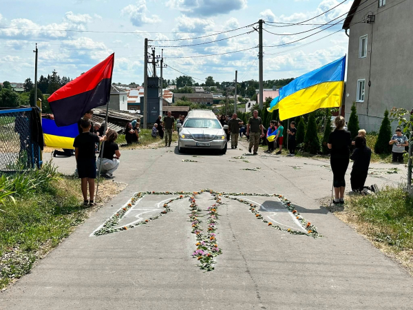 «На щиті» до Козівської громади повернувся захисник Михайло Завиташ (фото)