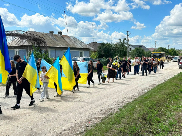 Козівська громада попрощалася із 36-річним захисником Богданом Бакулінським (фото)